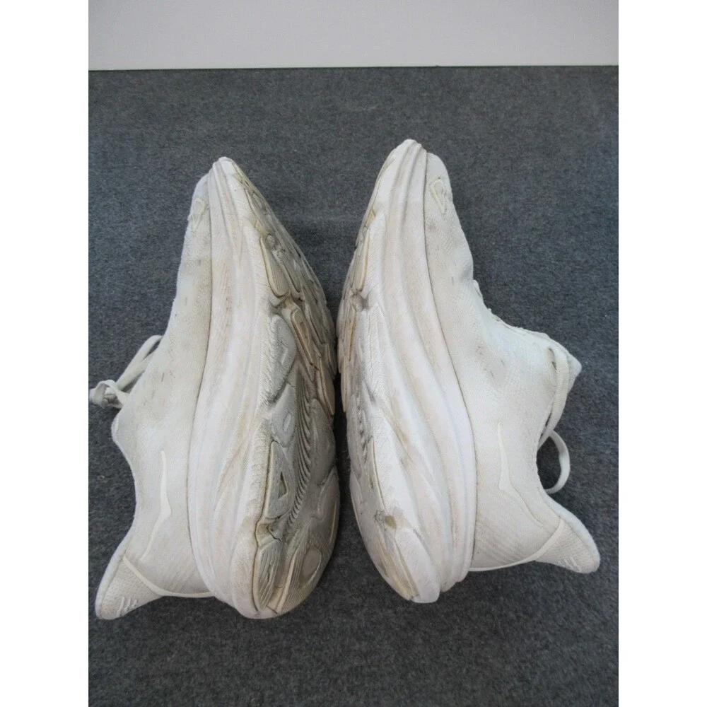 Hoka One One please see